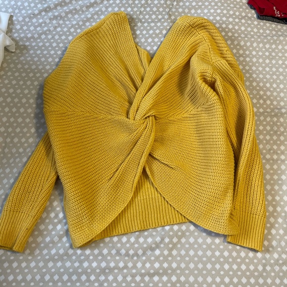 Pink lily mustard sweater - Picture 6 of 6